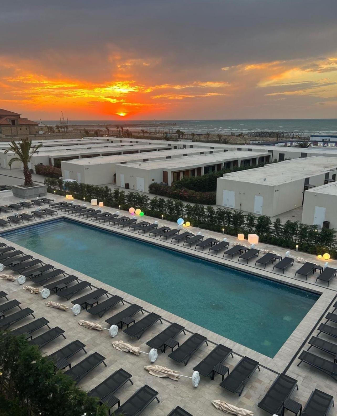Sea Breeze White * Baku